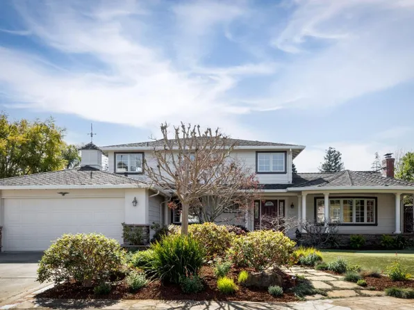 1010 Runnymead Ct, Los Altos, CA 94024