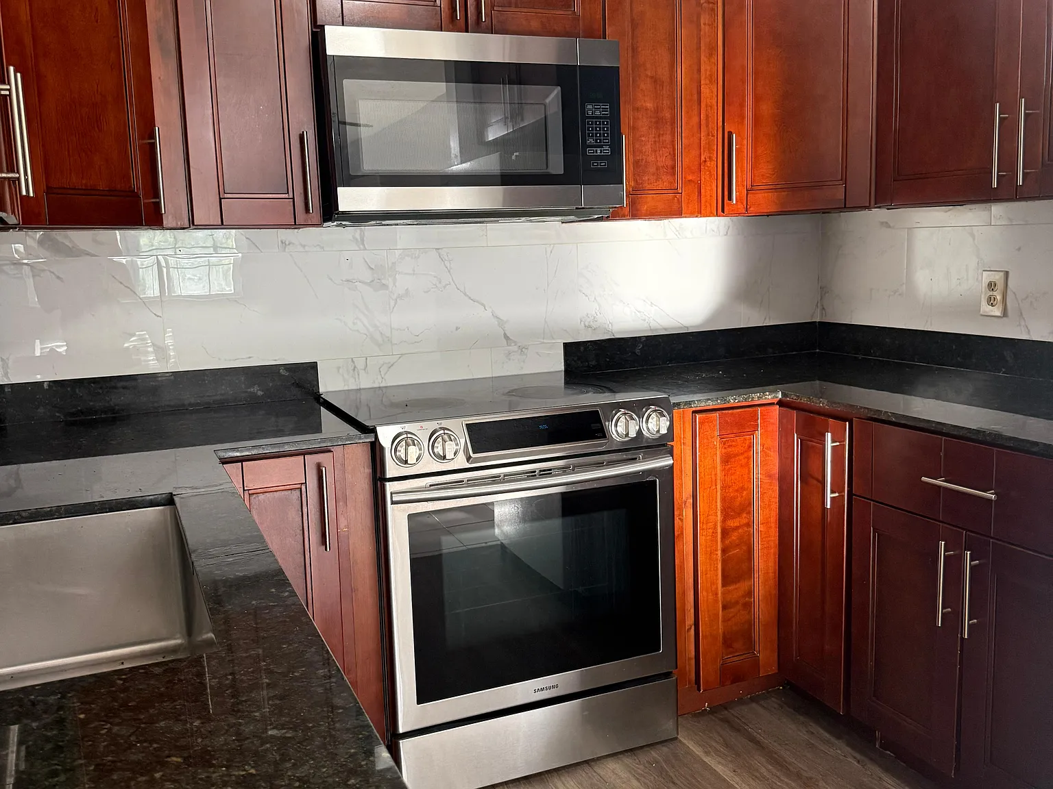 2 bed, 1100 sqft, $1,750 — Photo 3