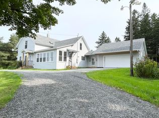 145 Under The Hill Rd, Irasburg, VT 05845