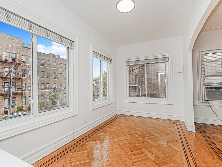 1774 E 17th St #1774 — Photo 7