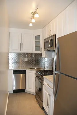 Sold by Zgodny Real Estate | media 2