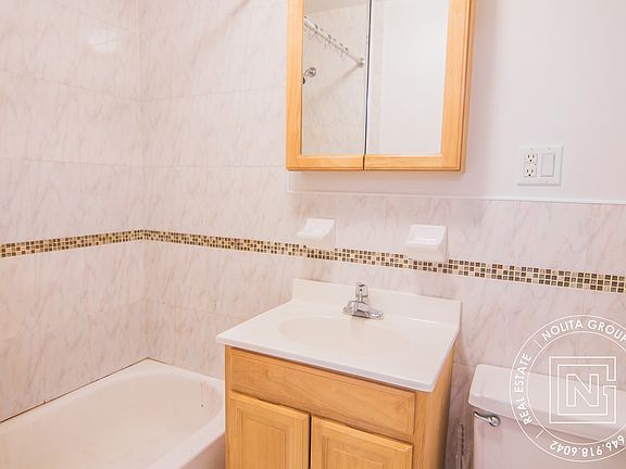 5th image of 147 Orchard St #6A