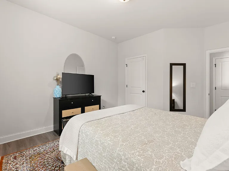 307 Hudson Chase Ct — Photo 13