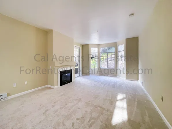 260 Caldecott Ln Unit 210, Oakland, CA 94618