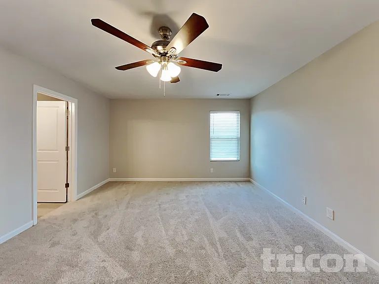 324 Merigold Way — Photo 6