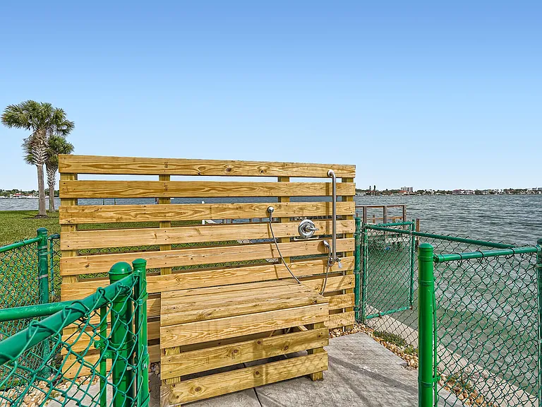 Waters Pointe — Photo 42