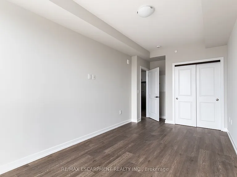 870 Queenston Rd #511 — Photo 20