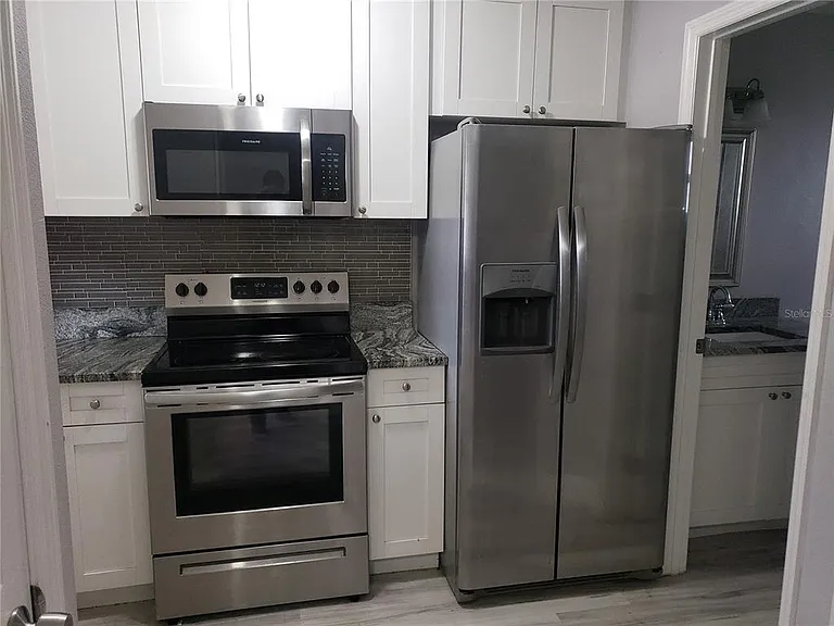 107 W Clay Ave #2 — Photo 6