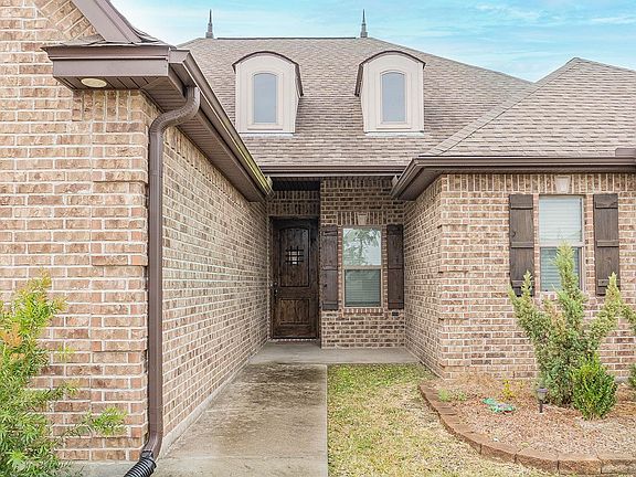 4th image of 120 Lauren Dr