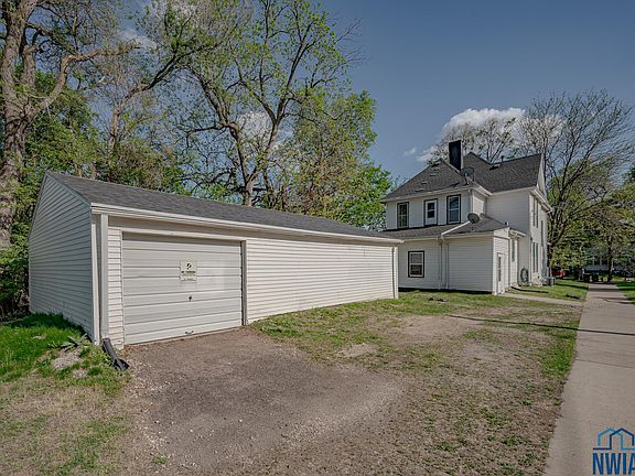 3rd image of 1201 18th St