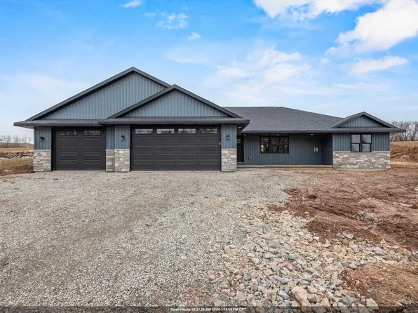 3382 Largo Ridge Ct, Green Bay, WI 54311