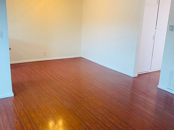 5th image of 1036 N Stanley Ave APT 2