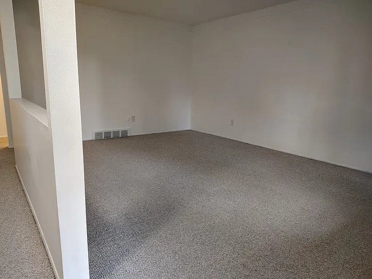 4541 Marlow Dr — Photo 3