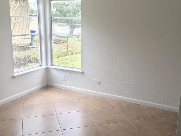 4730 Newcome Dr — Photo 4