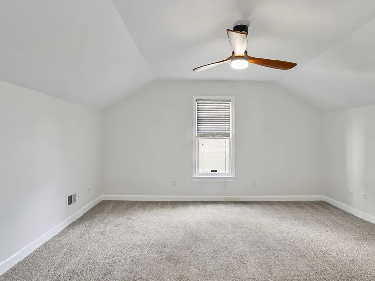 1536 Oak Grove Rd — Photo 22