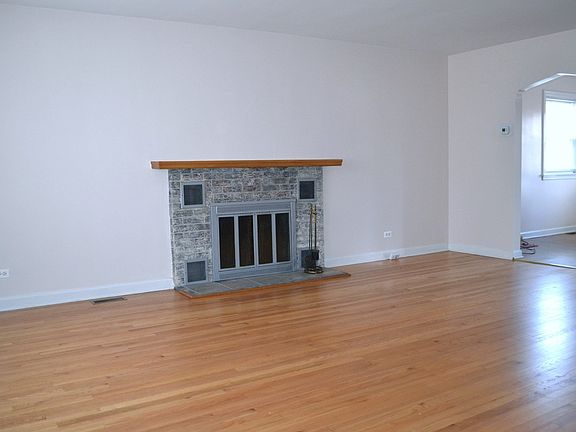 4th image of 3260 W 98th St