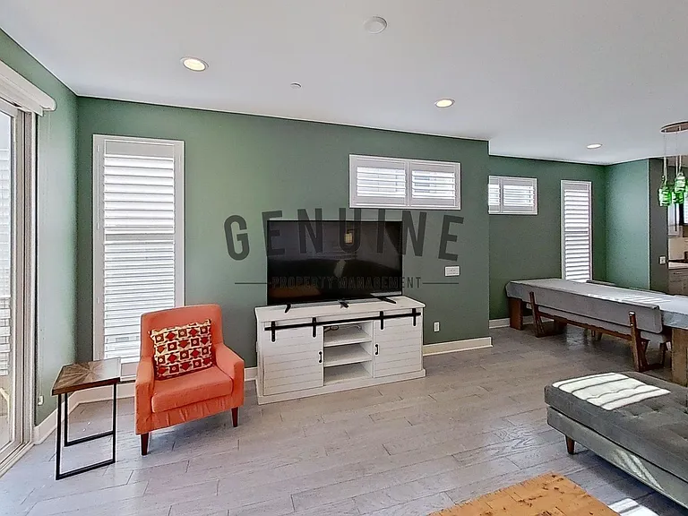 664 Wedge — Photo 26