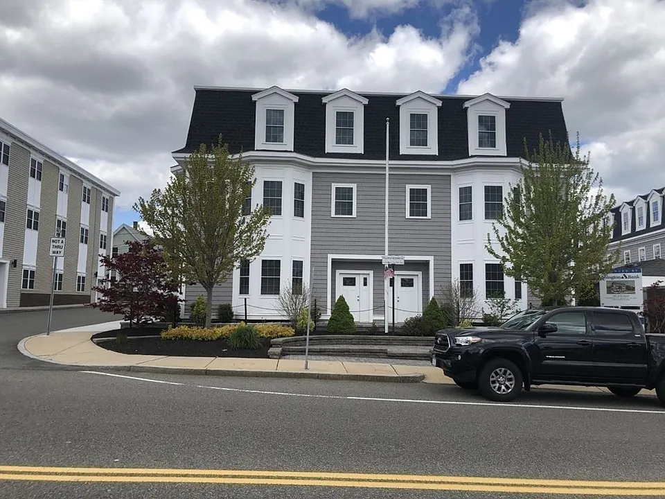 84 Pearl St #1