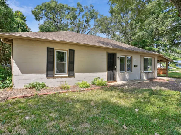 1403 Garden Ln, Champaign, IL 61820