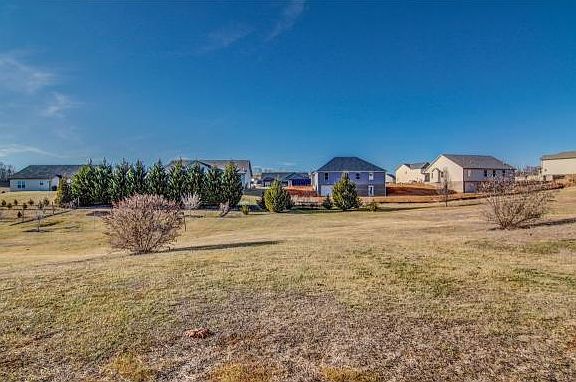 4th image of 369 Goldenrod Dr