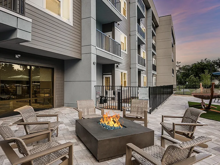 Element Apartments at Celebration Pointe — Photo 19