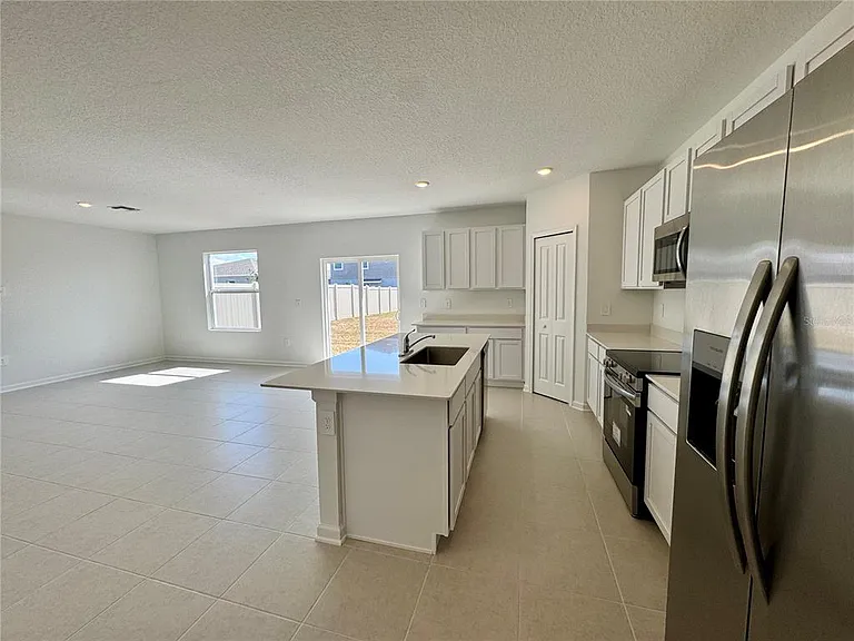 405 Kayden Cv — Photo 12