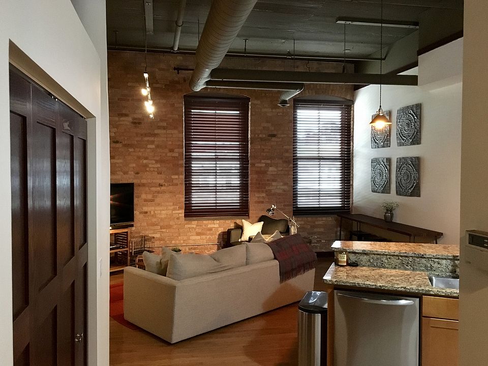 1st image of 1818 N Water St Unit 203