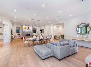 15524 Morrison St, Sherman Oaks, CA 91403