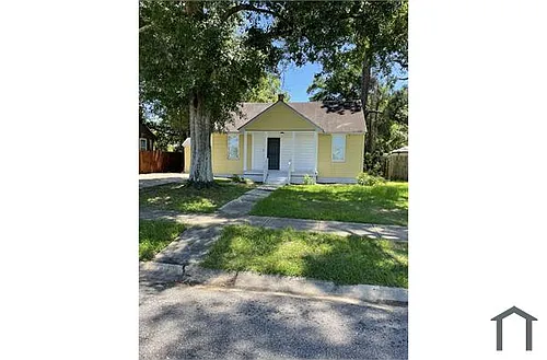 1357 Douglas St Photo 1