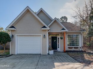 102 Blossom Cir, Hampstead, NC 28443