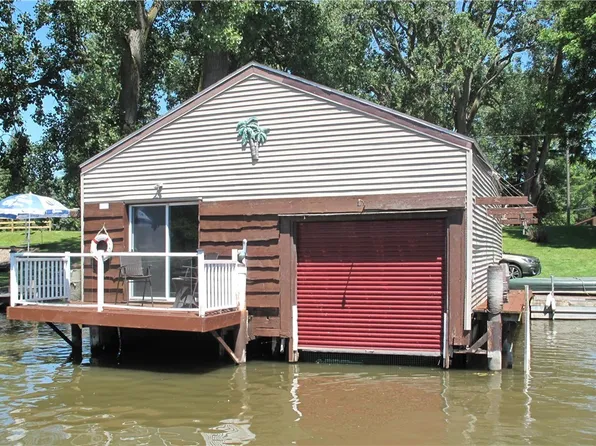 19 Canal Front Mayors Park, North Tonawanda, NY 14120