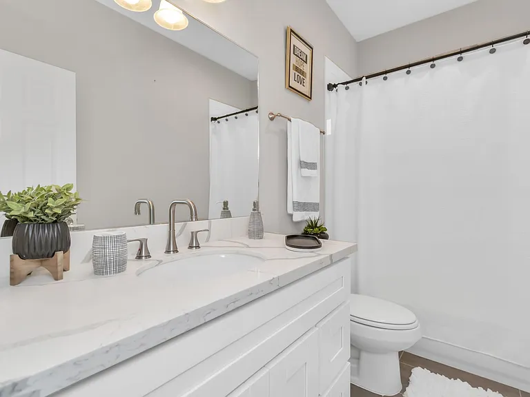 3308 Castor St — Photo 36