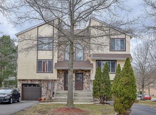 84 Lone Star Ln, Manalapan, NJ 07726