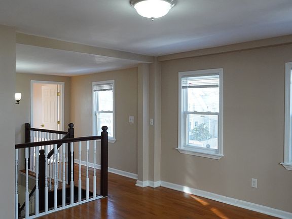 5th image of 14 School St #B