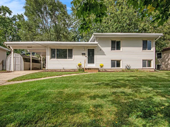 2041 Cypress St SW, Wyoming, MI 49519
