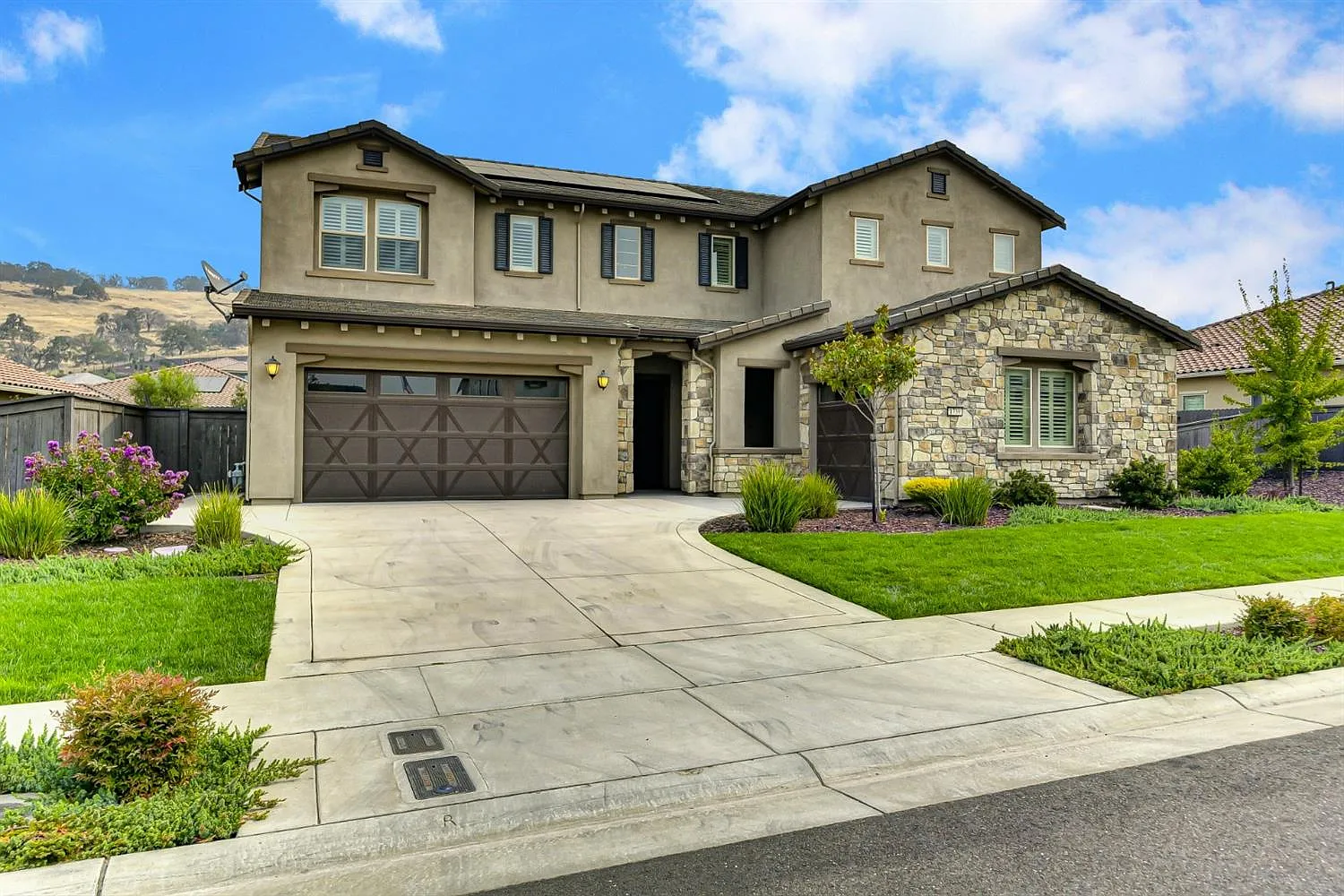 1739 Brandywood Way photo 1