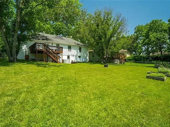 319 E 100th Ter, Kansas City, MO 64114