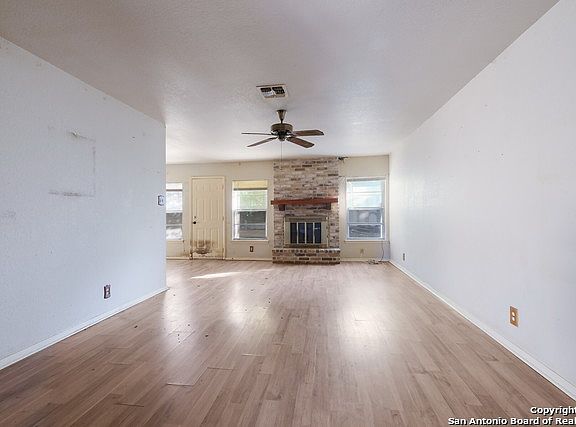 3rd image of 6867 Avila