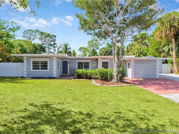 327 SW Dyer Dr, Stuart, FL 34994