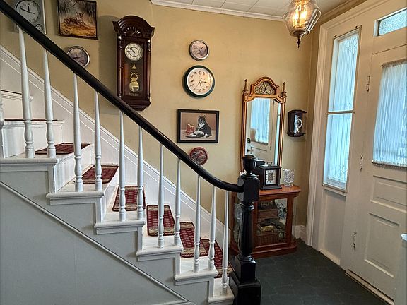 2nd image of 362 N Main St
