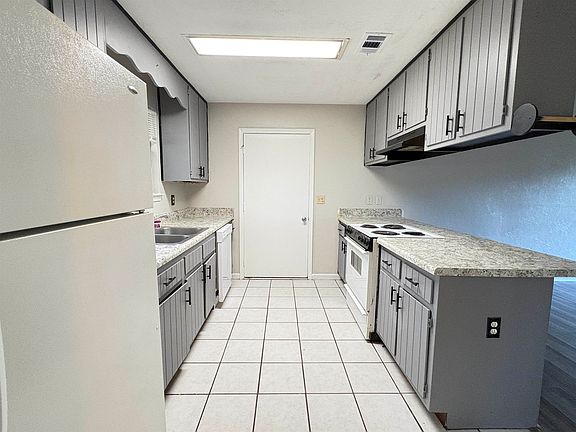 4th image of 5323 Water Valley Dr