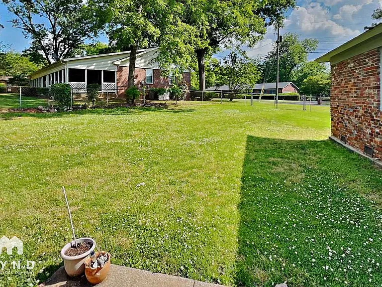 877 Twin Lake Dr NE — Photo 30