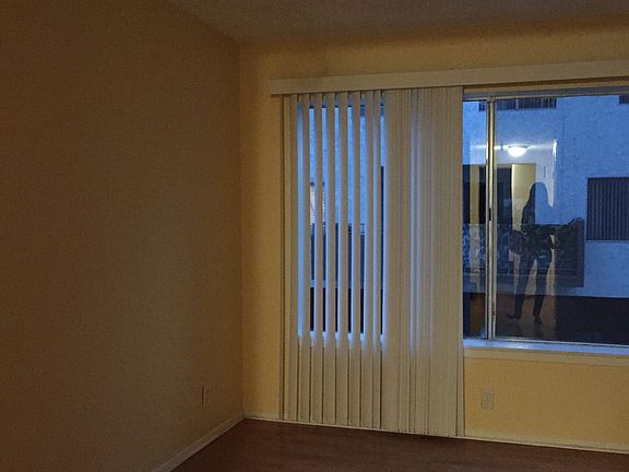 3rd image of 620 N Mar Vista Ave APT 2