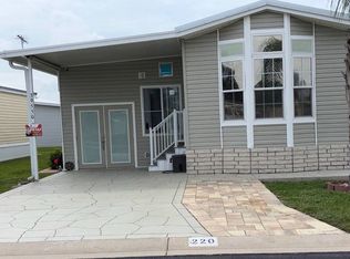 39550 Valderrama Ln #220, Zephyrhills, FL 33542