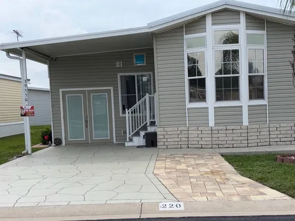 39550 Valderrama Ln #220, Zephyrhills, FL 33542
