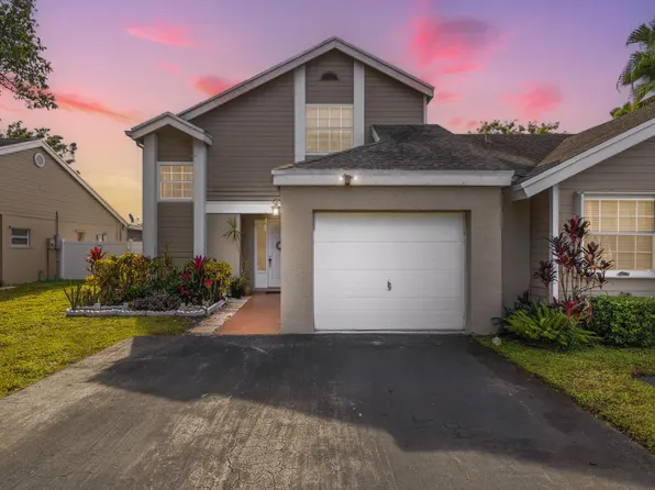 11140 SW 11th Place, Davie, FL 33324