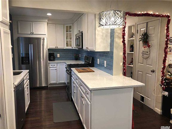 3rd image of 750 Craft Ave