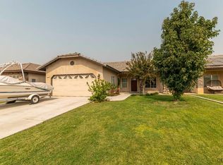 810 Sunset Meadow Ln, Bakersfield, CA 93308