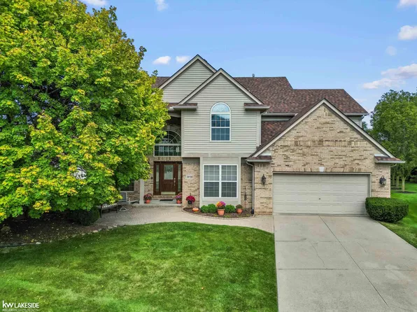 39190 Devonshire Ct, Harrison Township, MI 48045