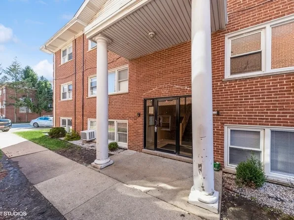 10146 Hartford Ct APT 1B, Schiller Park, IL 60176